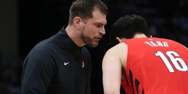 杨瀚森要换教练了？斯普利特基本无缘留任 利拉德已推荐新帅人选|开拓者|达米安·利拉德|赫策尔|提亚哥-斯普利特|达米安-利拉德_新浪体育_新浪新闻