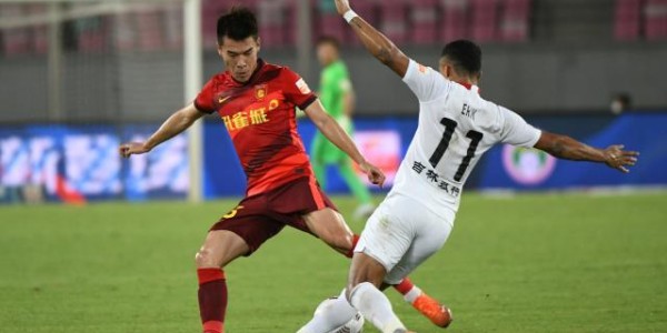 半岛体育官网-平民河北练出两国产核心 助球队冲前三李铁选对人