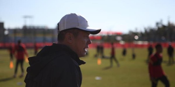 半岛体育网址-U17国少新年首期集训 主帅杨晨苦寻后防铁闸