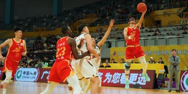 半岛体育APP-CBA | 布朗回归，浙江方兴渡豪取主场八连胜！