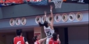 配合行云流水！江苏女篮在2025全国女篮锦标赛中狂胜陕西队77分