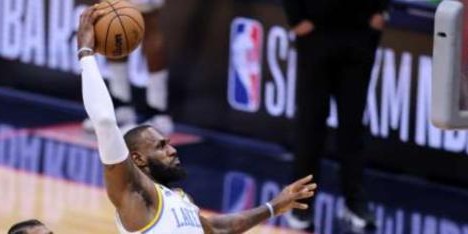 半岛体育-詹姆斯：欧文没来当然很失望 38岁的我强得不真实