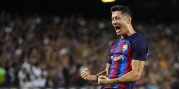 半岛体育-【夜读】肥皂剧变狂飙！踢足球不一定靠实力，靠人脉？