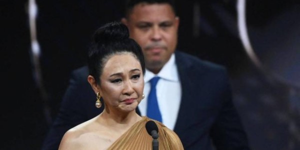 半岛体育网址-遗孀无继承权遗产留给她30% 贝利或有第3个私生女